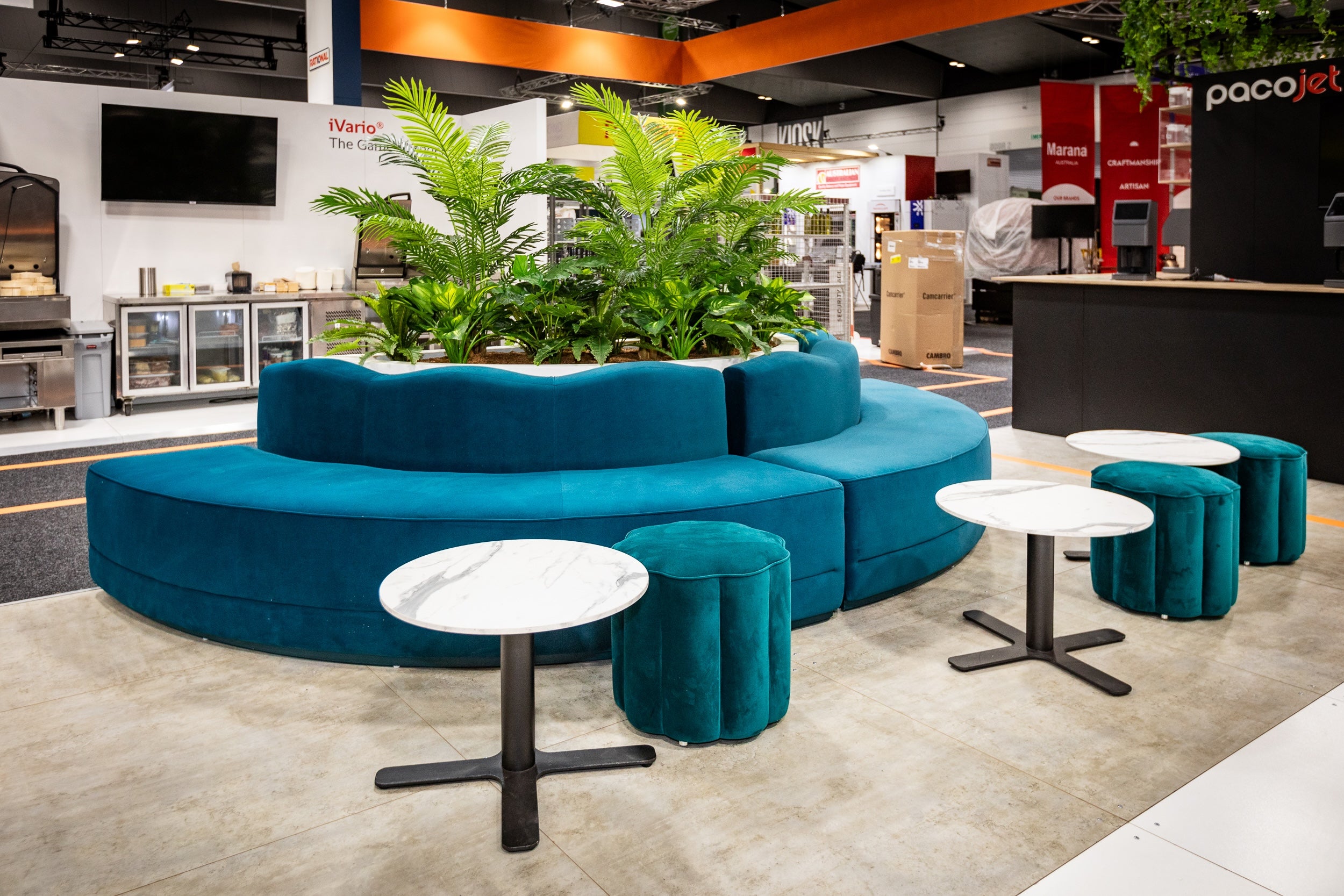 Plus Side Table (Round)