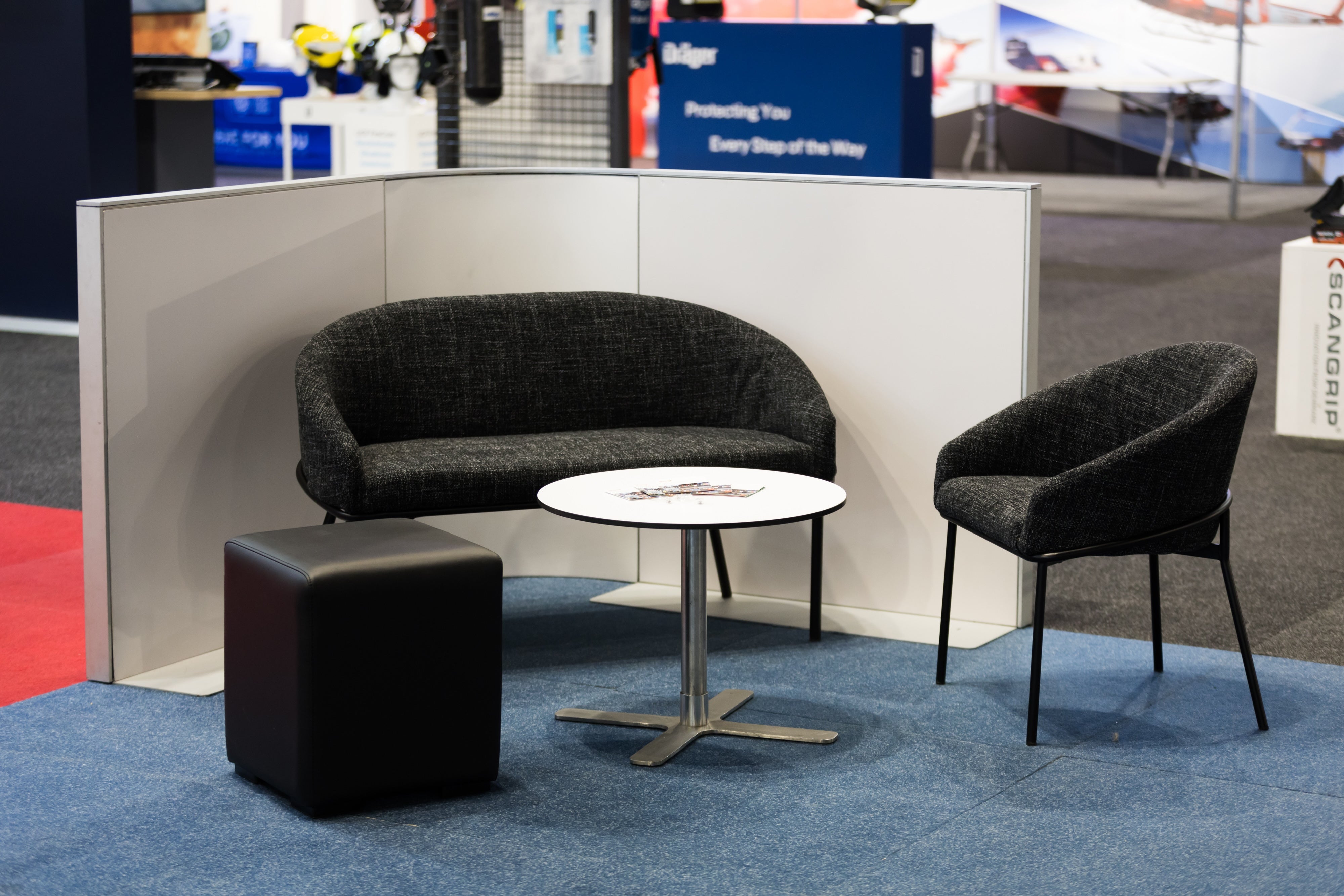 Plus Side Table (Round)