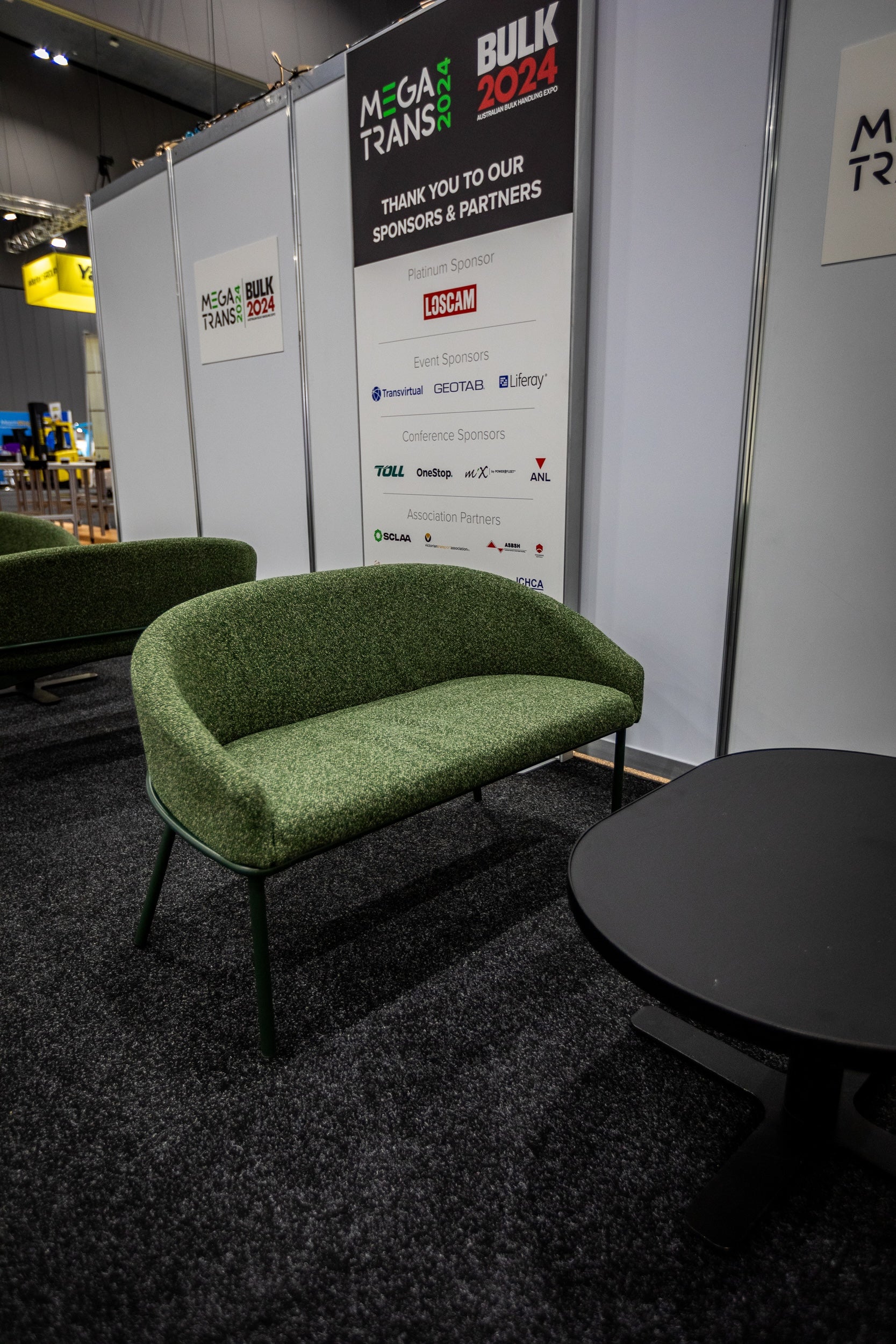 Finley Lounge