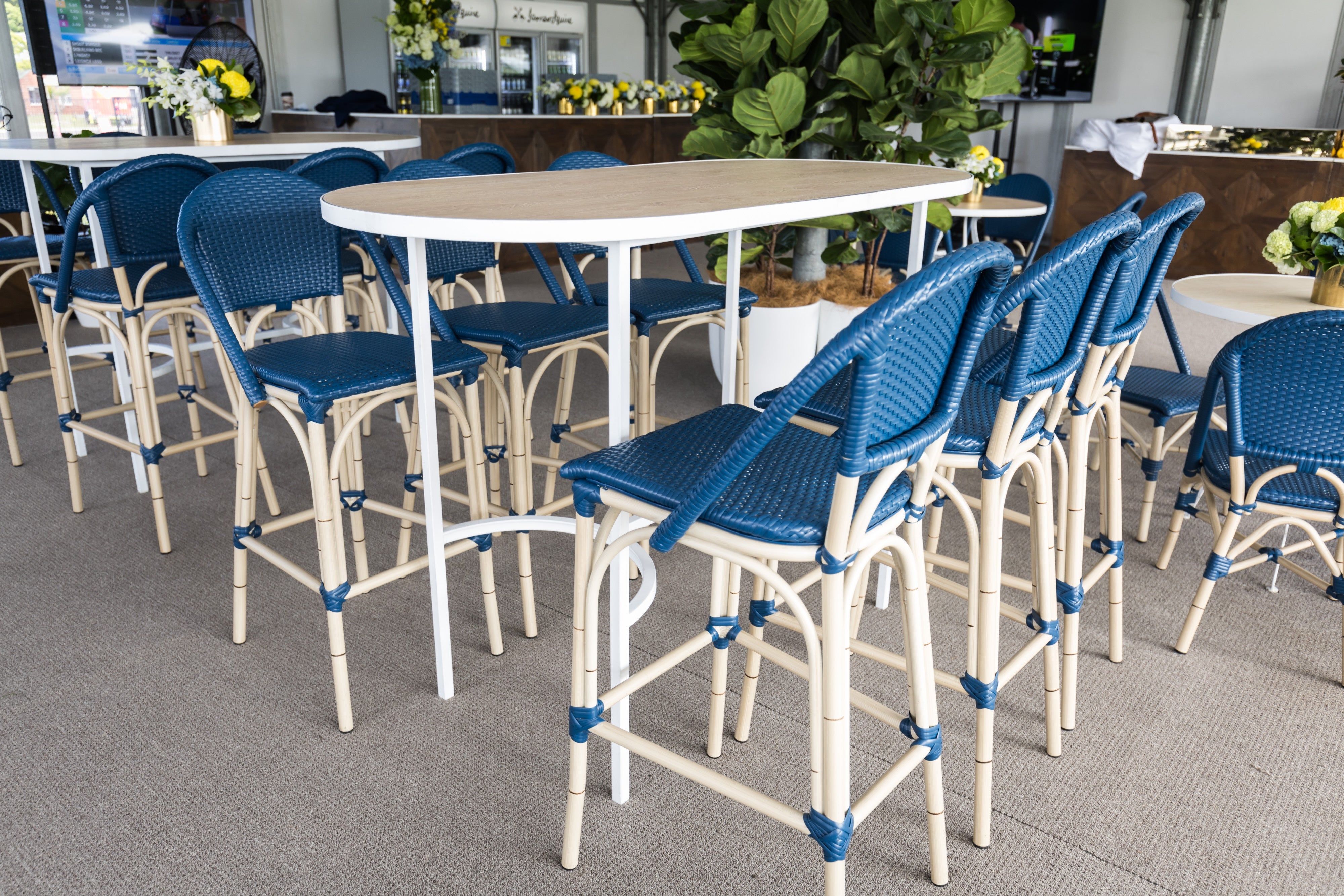 Arc Bar Table (Oblong)