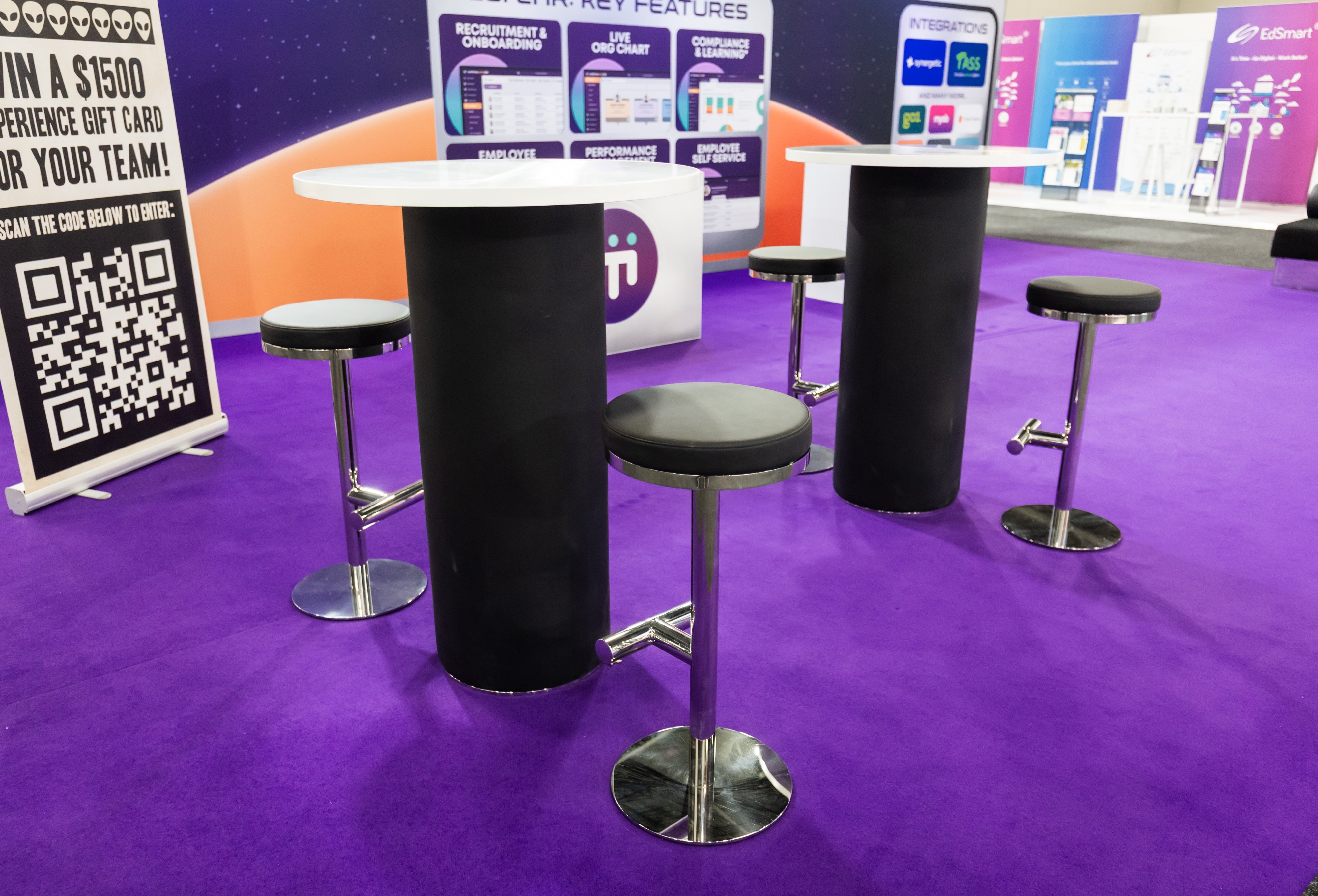 Zeon Bar Table