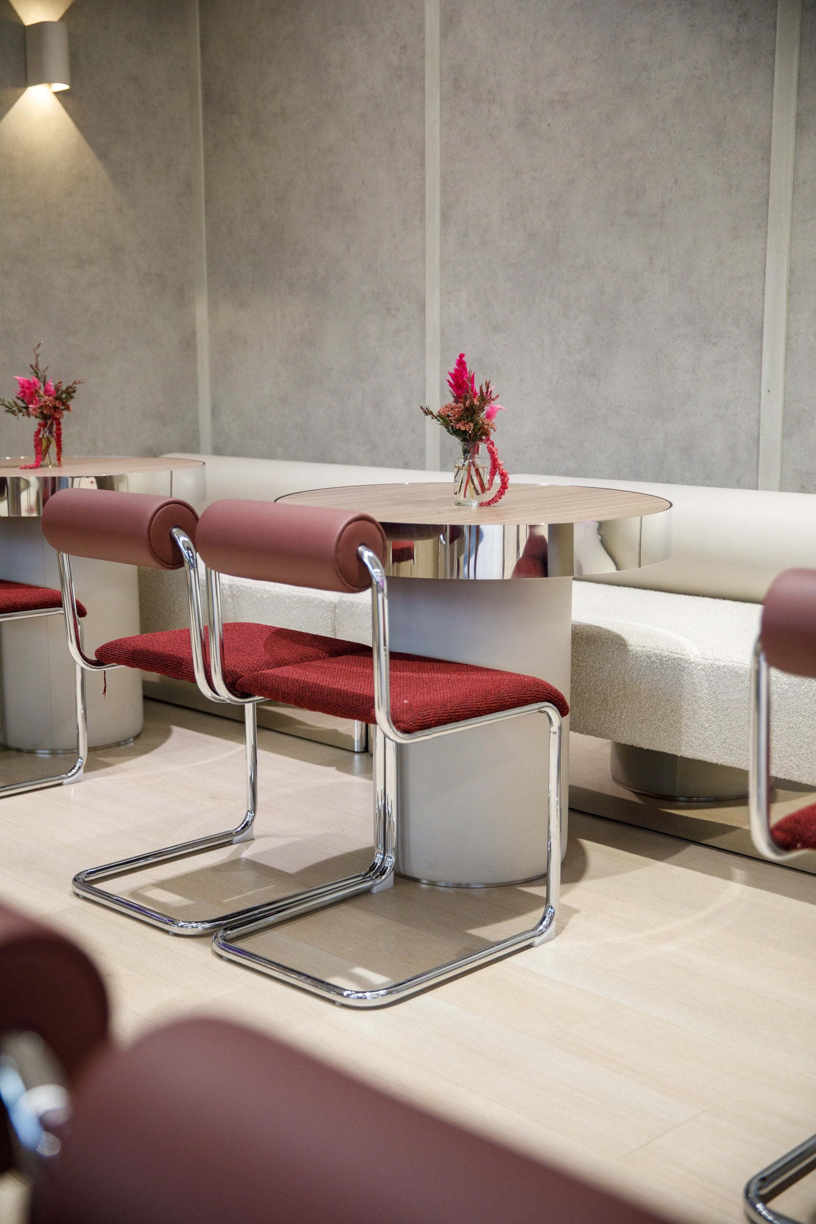 Zeon Café Table
