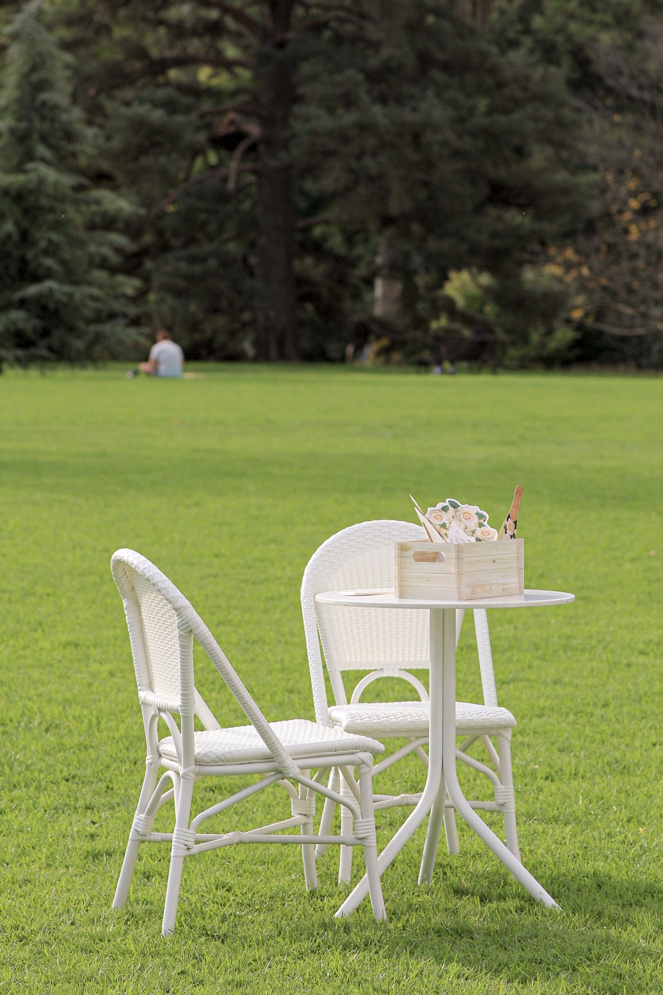 Poseidon Café Table - Neutral (Round)
