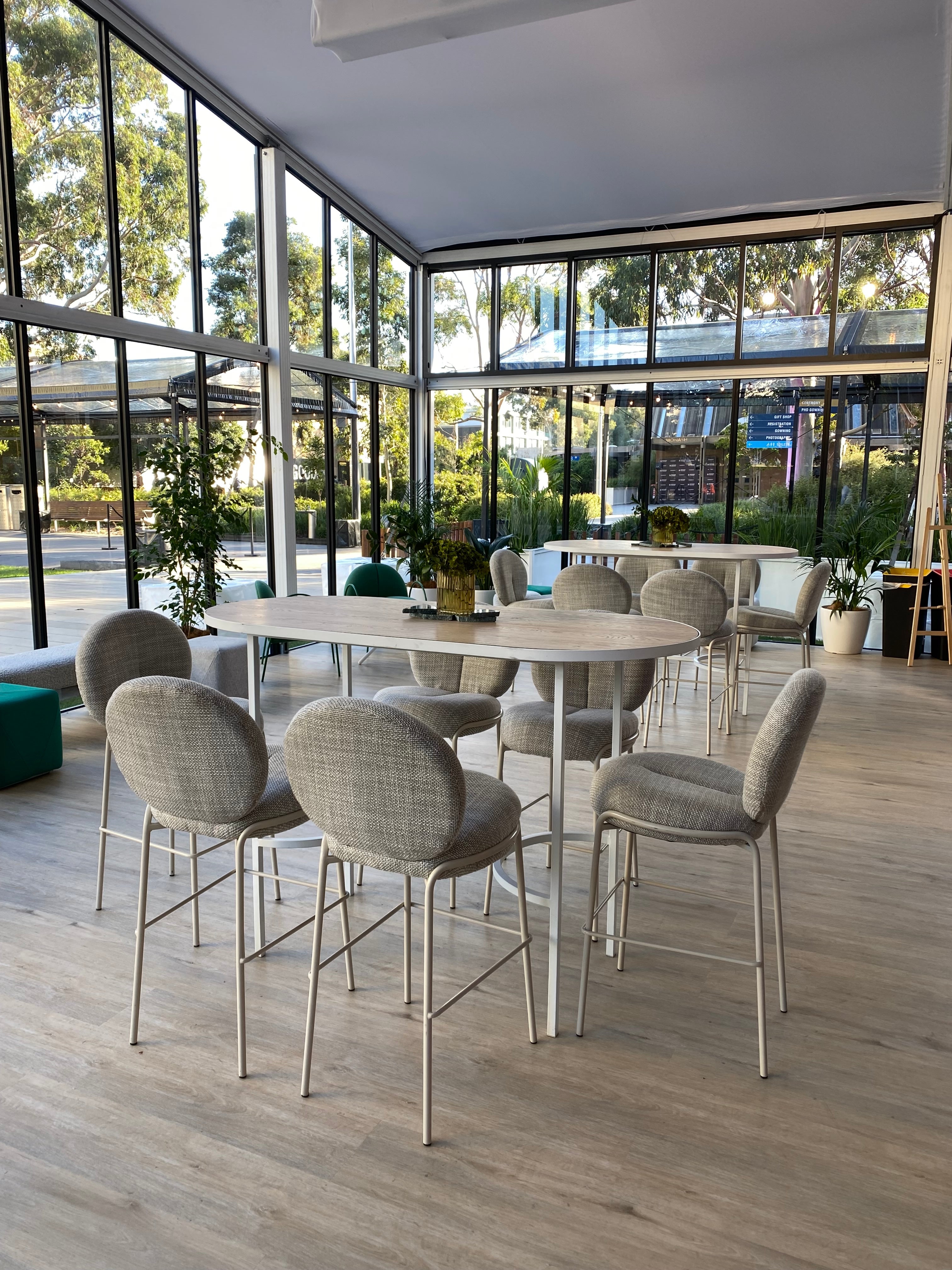 Arc Bar Table (Oblong)