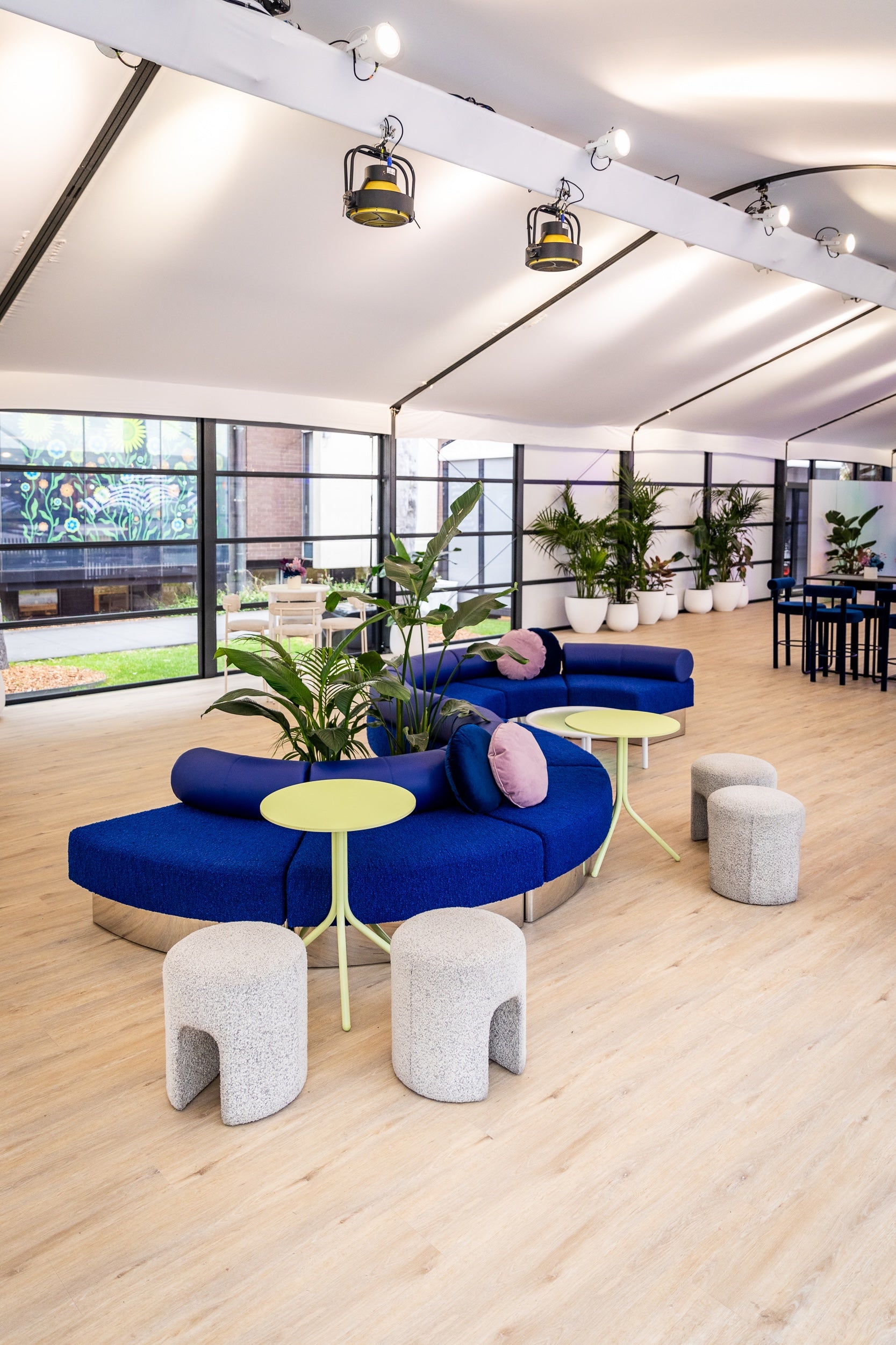Zeon Modular Lounge