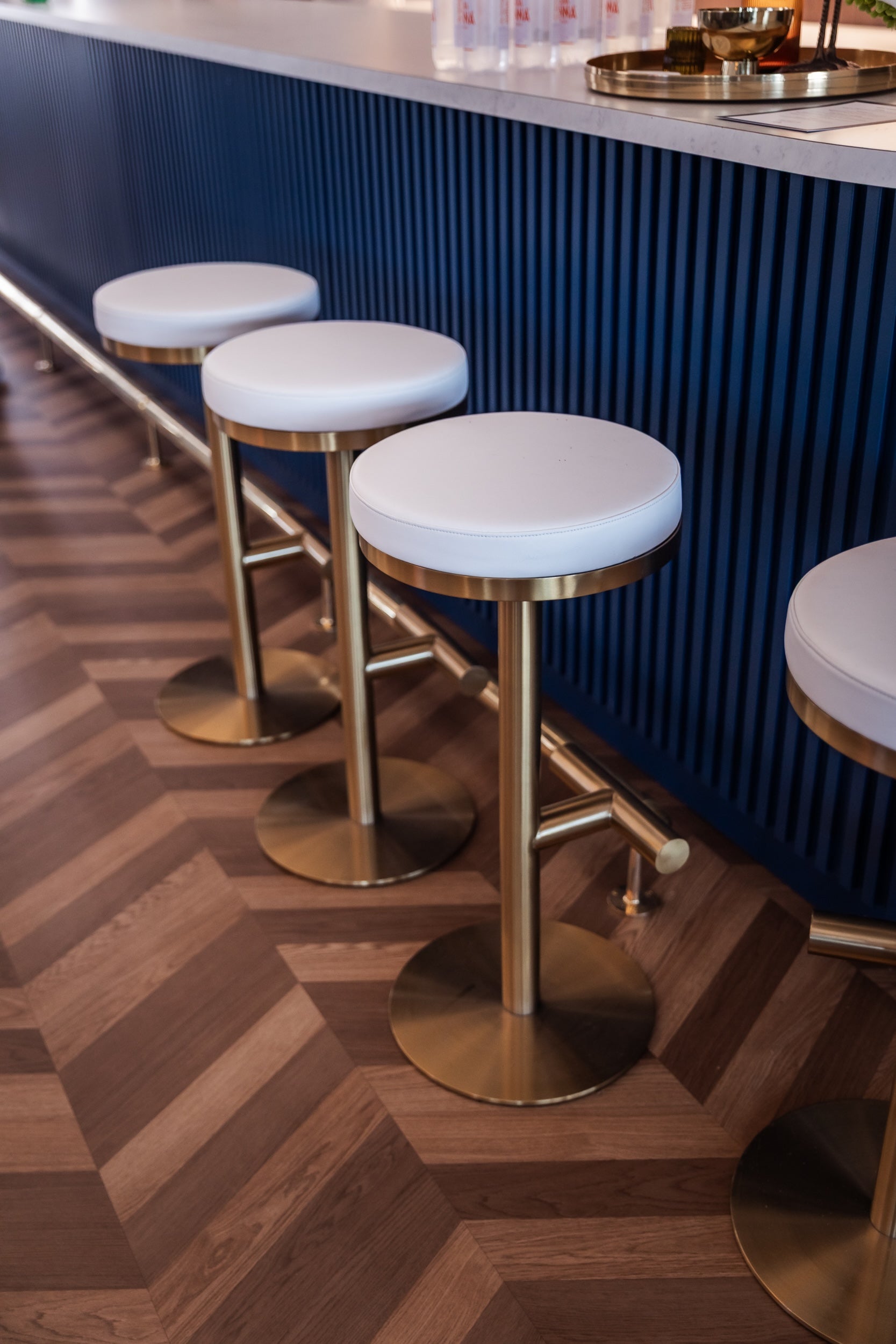Aura Stool