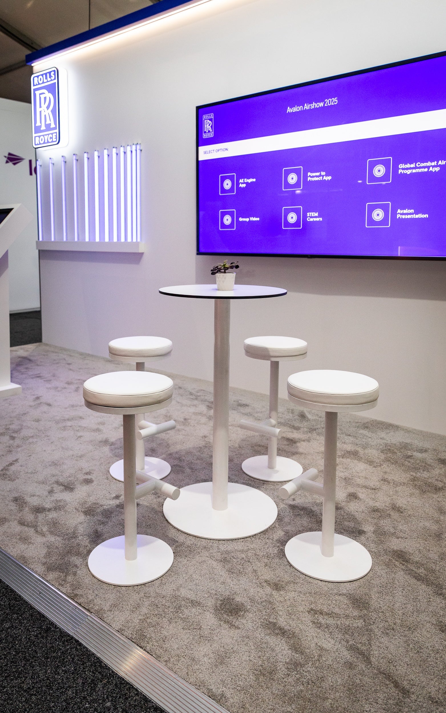 Aura Stool