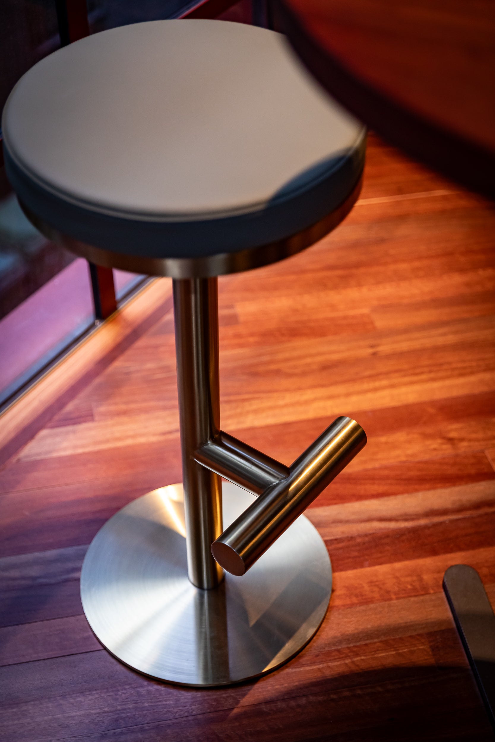 Aura Stool