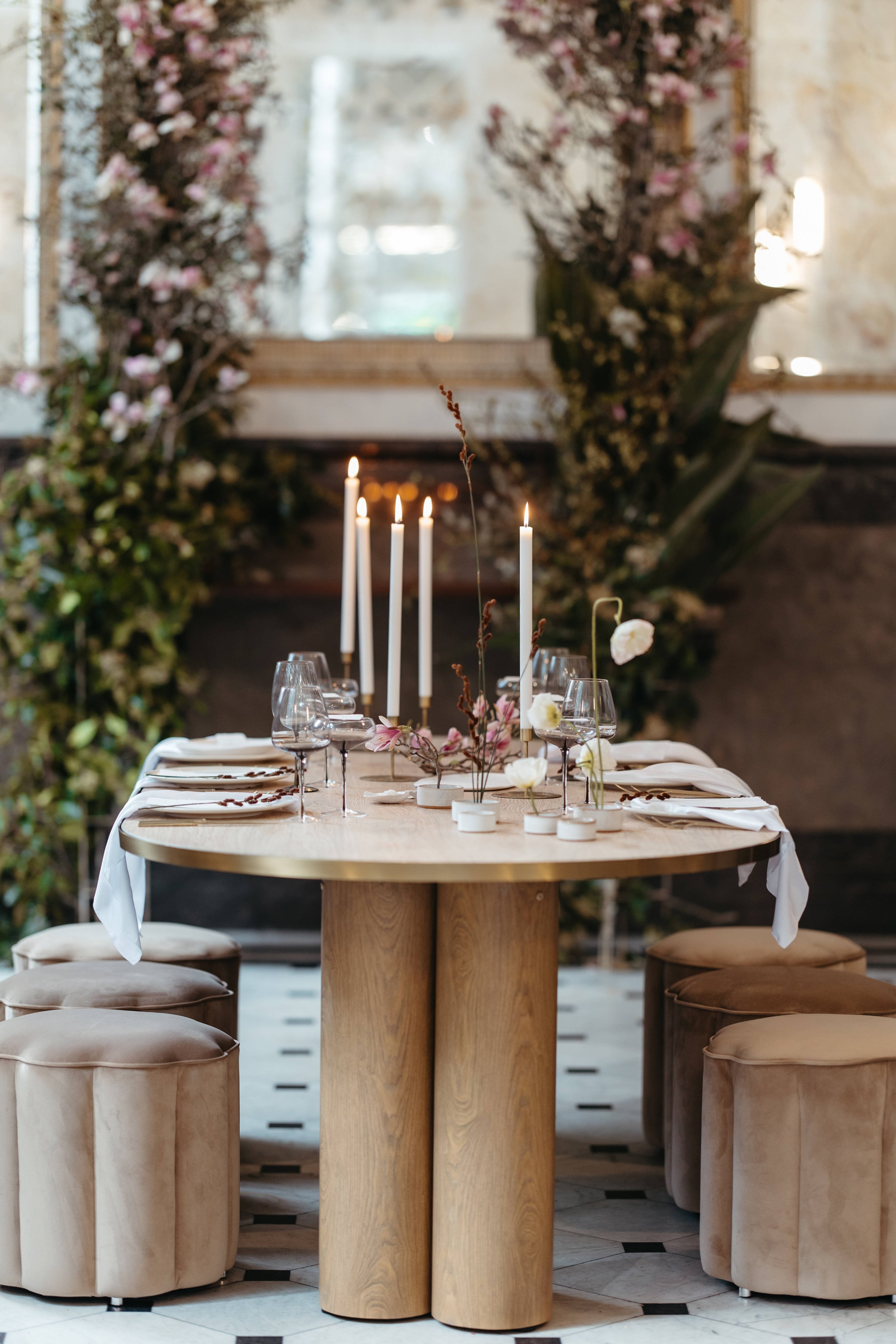 Siena Dining Table
